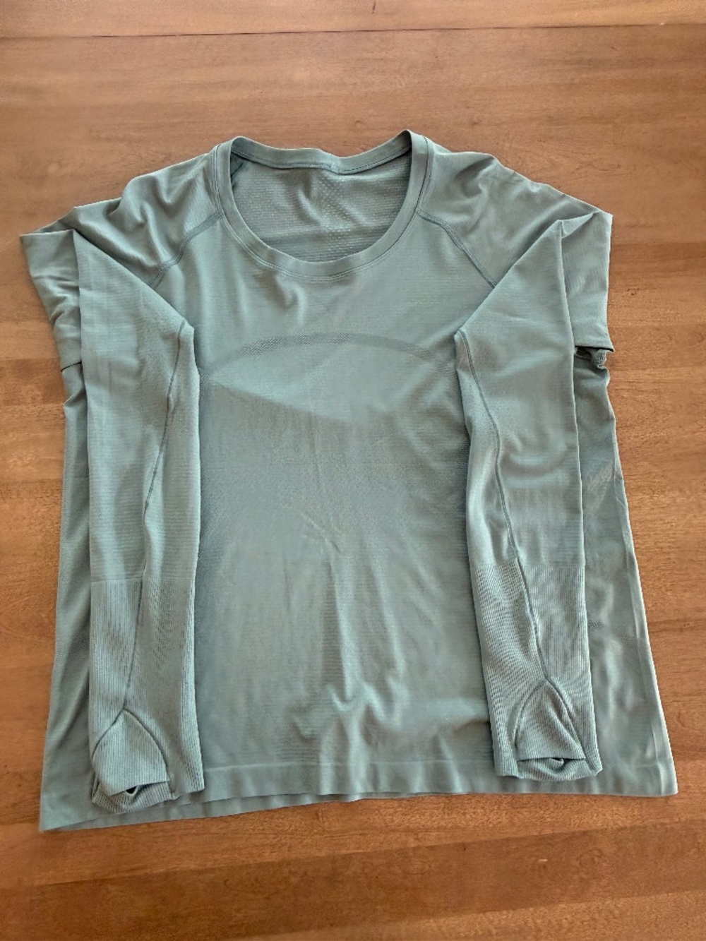 Lululemon Swiftly Tech Long-Sleeve Shirt 2.0 *Race Length*